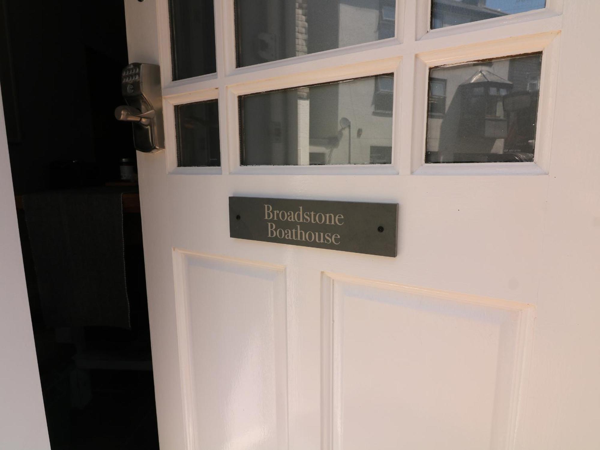 Broadstone Boathouse Dartmouth