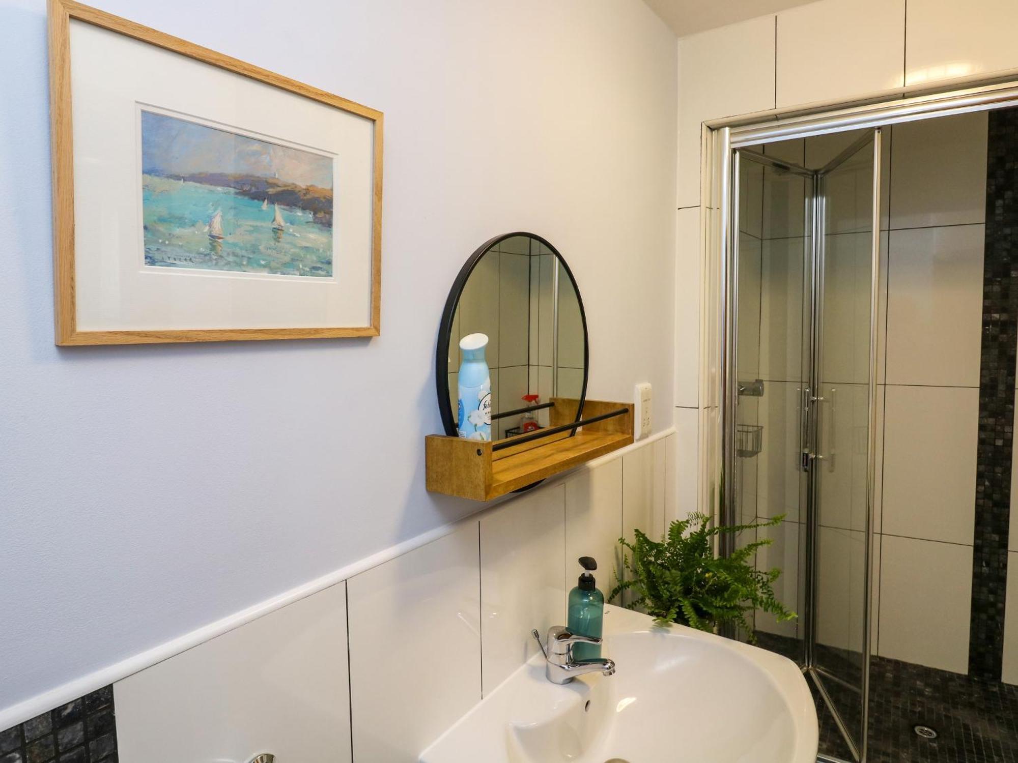 Apartment Broadstone Boathouse *